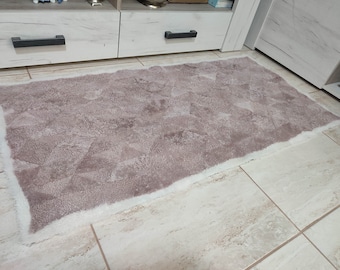 Sheepskin fur throw / carpet pink white