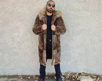 XL Hooded men coat beaver