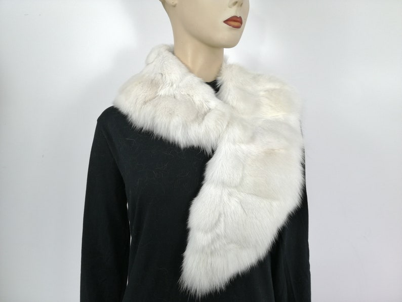 White fox collar