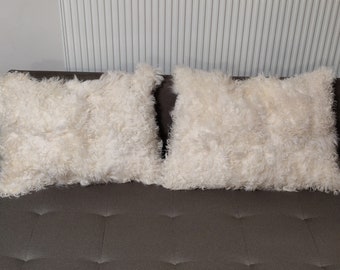 Set of 2 pillow cases of white sheepskin fur