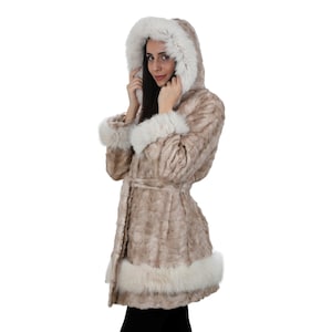 M / Hooded mink coat with belt