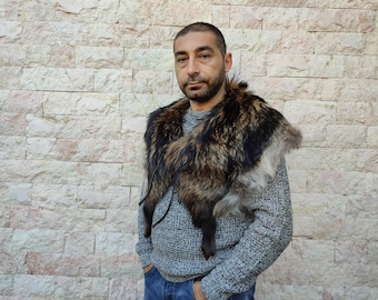 Finn raccoon fur wrap Viking style
