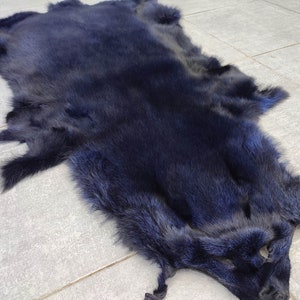 Big blue dyed fox pelt