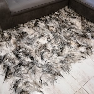 Black white fur throw / carpet sheep