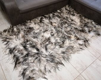 Black white fur throw / carpet sheep
