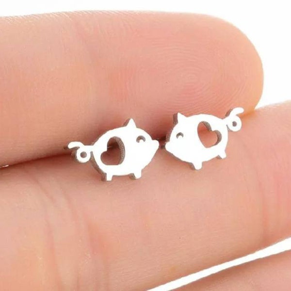 Boucles d'oreilles en forme de cochon en acier inoxydable. Boucles d'oreilles de cochon à queue bouclée. Petites boucles d'oreilles en forme de cochon. Boucles d'oreilles cochon hypoallergéniques cochons. Ne ternit pas