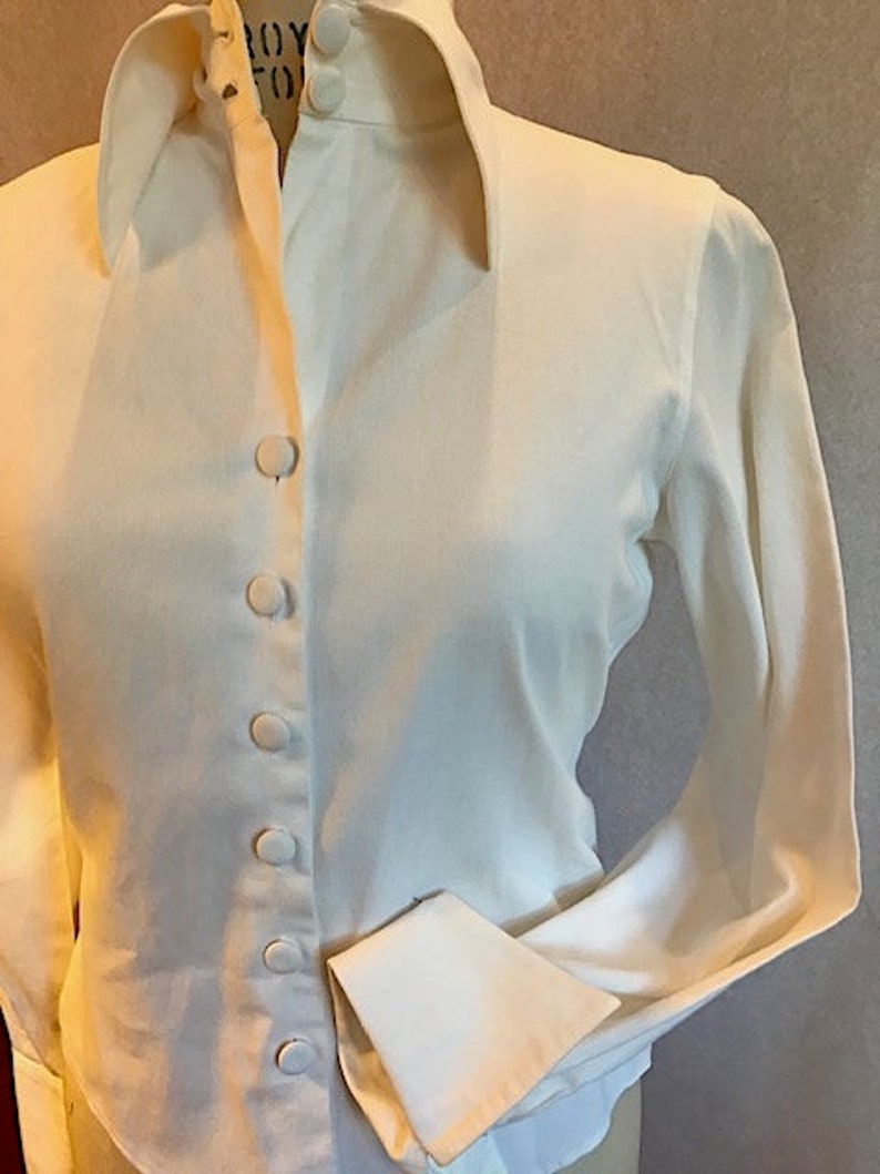 Classic Ann Fontaine White Shirt