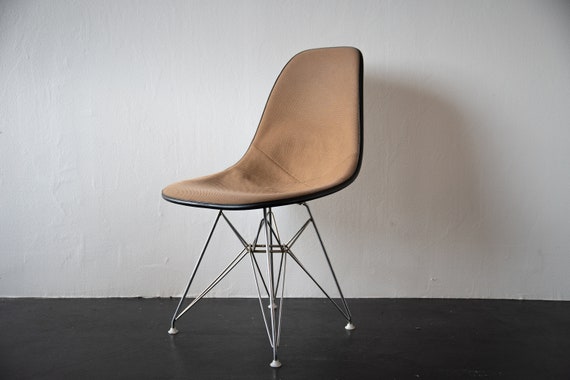 Herman Miller Eames Shell Chair - Etsy Canada