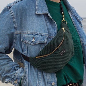 Bumbag made of corduroy with metal zipper / forest green, dark green / belly bag, belt bag, fanny pack