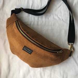 Bumbag made of corduroy with gold metal zipper / mustard yellow, curry / bum bag, belt bag, fanny pack