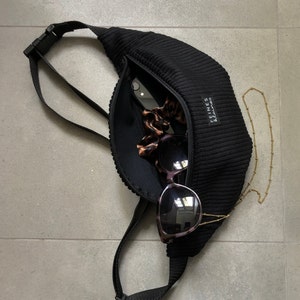 Bumbag Schwarz aus Cord / Bauchtasche, Gürteltasche, Fanny Pack Bild 5