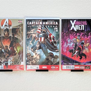 Comic Book Display Wall Shelf Floating Mount