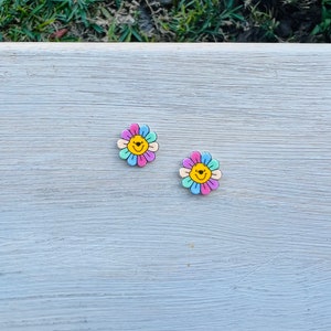 Spring Flower Honey Bear Earrings/Pooh Bear/Winnie The Pooh/Handmade/Stud Earrings/Nickel Free/Hypoallergenic