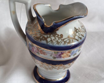 Piccola lattiera in porcellana - stile cinese - blu e oro con fiori - vintage