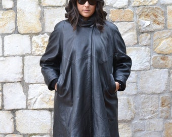 Black leather coat women / vintage goth coat