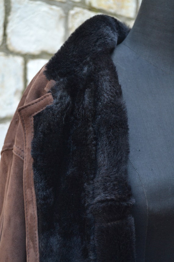 Original men's brown shearling coat size XL - image 10
