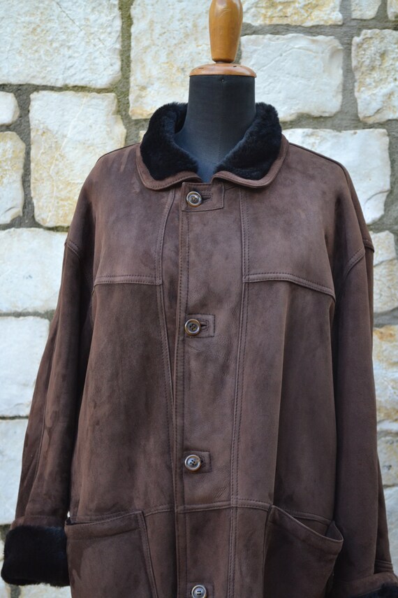 Original men's brown shearling coat size XL - image 4