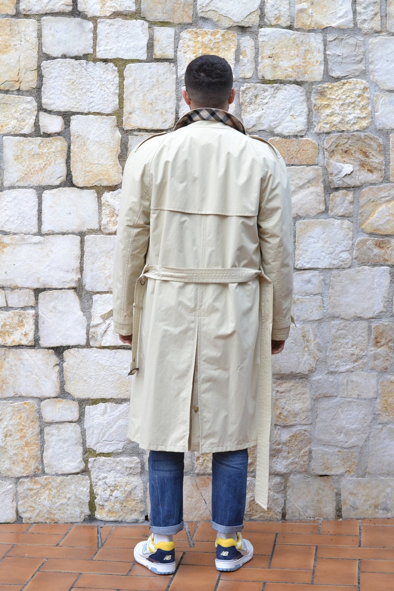 Daks London 90s vintage Beige Military Trench Coat Men, Belted Mens Rain Coat, Autumn Coat Men, vintage Clothing image 3