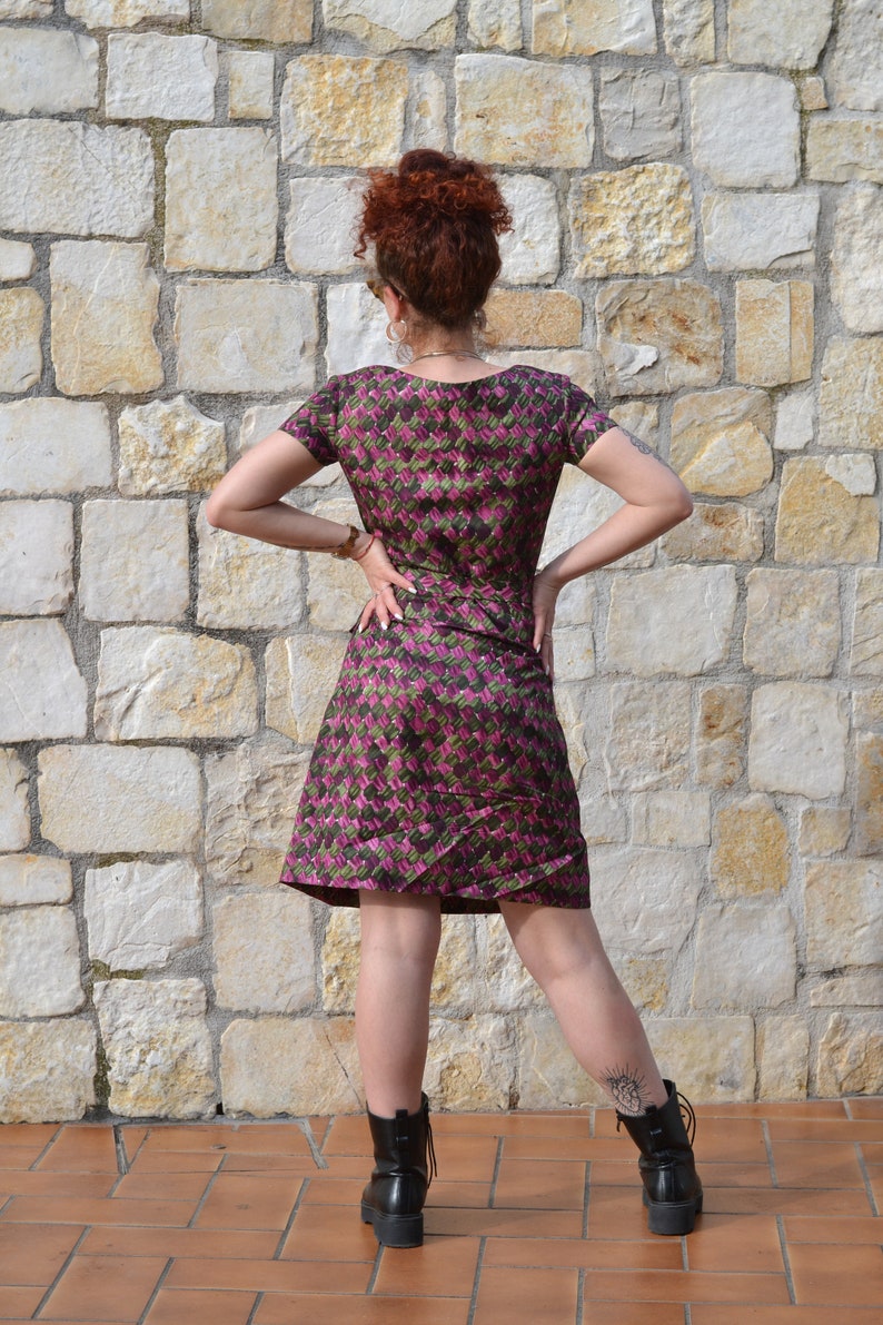 50s / 60s abstract purple dress, 60s mod dress, vintage pleated dress, formal vintage dress image 4
