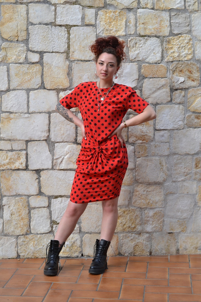 Robe à pois rouge des années 80 / robe en soie vintage image 1