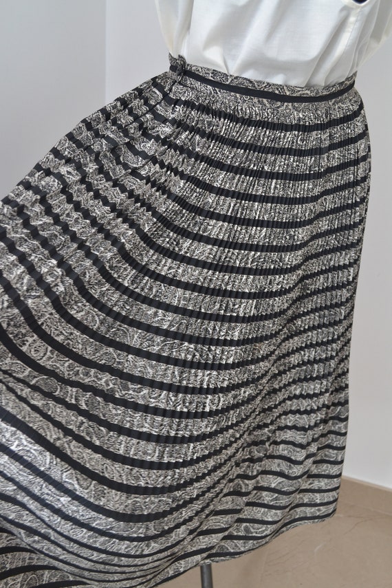 Vintage circle midi pleated skirt, 80s stripes pl… - image 5
