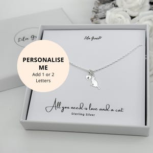 Collar de gato personalizado en plata de ley: Joyería con inicial del nombre