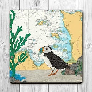 Macareux moine sur les montagnes russes des îles anglo-normandes par Hannah Wisdom Textiles