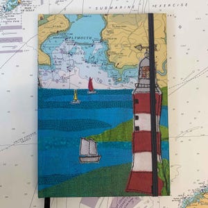 Carnet de notes cartonné A5 Plymouth Sailing in the Sound par Hannah Wisdom Textiles | Thèmes côtiers Cartes marines anciennes | Devon, Cornouailles