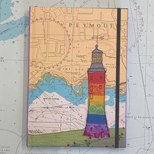 Carnet de notes format A5 relié Pride of Plymouth Devon Smeatons Tower par Hannah Wisdom Textiles | Thèmes côtiers sur d'anciennes cartes marines