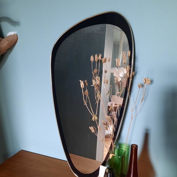 Totaal elegante vintage spiegel wandspiegel jaren '50 midden van de eeuw halspiegel jaren '50 jaren '50 niervorm surround gouden look asymmetrische rockabilly