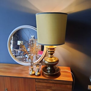 Chic vintage shade lamp brass floor lamp 1970s 1980s 70s lamp metal table lamp Hollywood Regency table lamp Mid Century