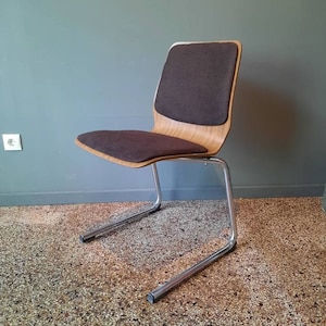 1 of 2 stylish vintage chair tubular steel swing chair cantilever dining chair Pagholz 70s 70s Space Age chairs chrome frame 1970s