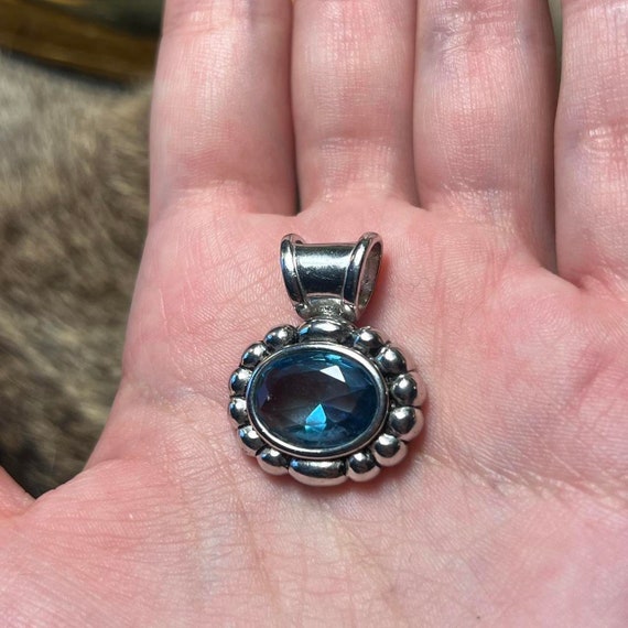 Vintage sterling silver blue topaz pendant