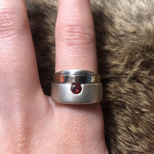 Vintage Flli Menegatti? sterling silver and 14k minimalist garnet ring