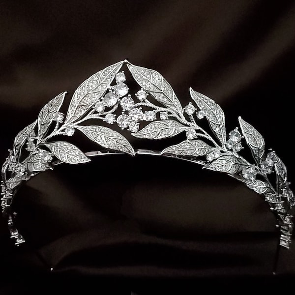 gold laurel headpiece