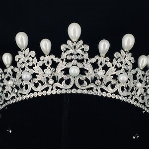 Pearl and Crystal Silver Tiara With Pearl Drop Earrings, Diamond + South Sea Pearl Edwardian Diadem Replica, Luxury Pearl Statement Crown