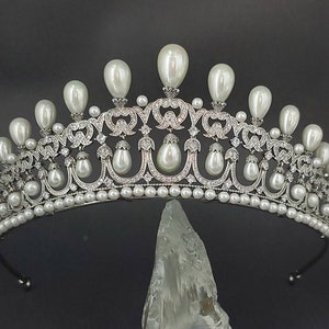 Tiara nupcial con nudo de amante de Cambridge de estilo eduardiano: elegante réplica real / tiara de cristal de perla, corona de boda eduardiana, tocado de novia de plata