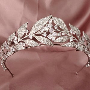 Brabant Laurel Wreath Bridal Tiara Royal Replica Wedding Crown Silver Wreath Tiara Leaves Bridal , Royal Leaves Headpiece image 4