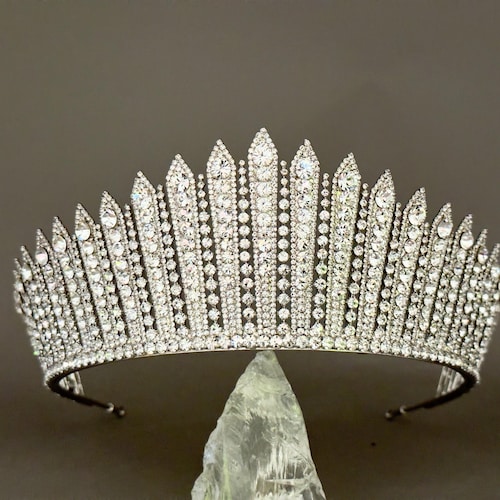 Queen Mary Fringe Tiara Full Size Replica – Platinum-plated CZ