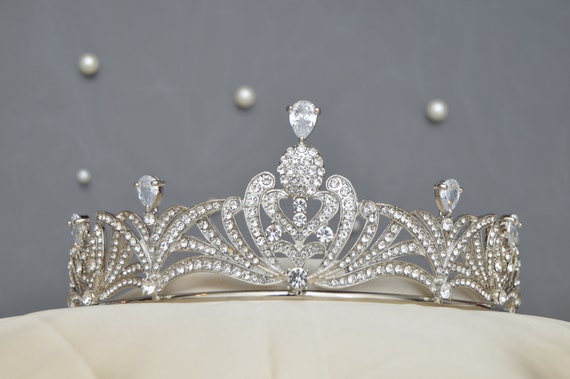Stunning Art Deco Halcyon Bridal Tiara – Antique Replica  display picture 2