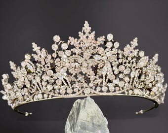 Swarovski Crystal Bridal Tiara, Silver Platinum Wedding Crown, Floral Wreath Hairpiece