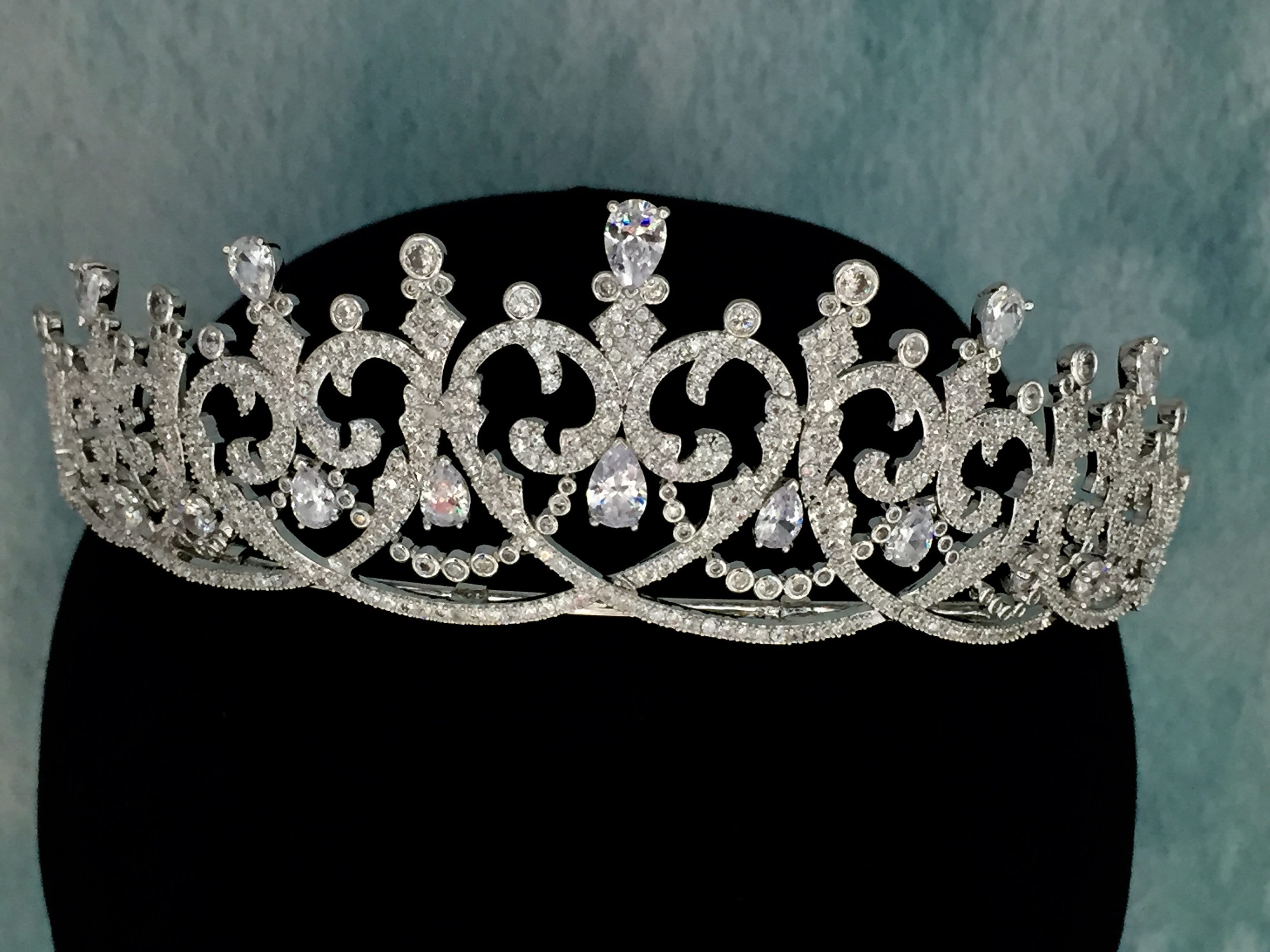 Swarovski bridal tiara, Diamond Tiara Replica, Wedding crystal crown, Princess tiara, Swarovski bridal headpiece, Luxury zircon tiara