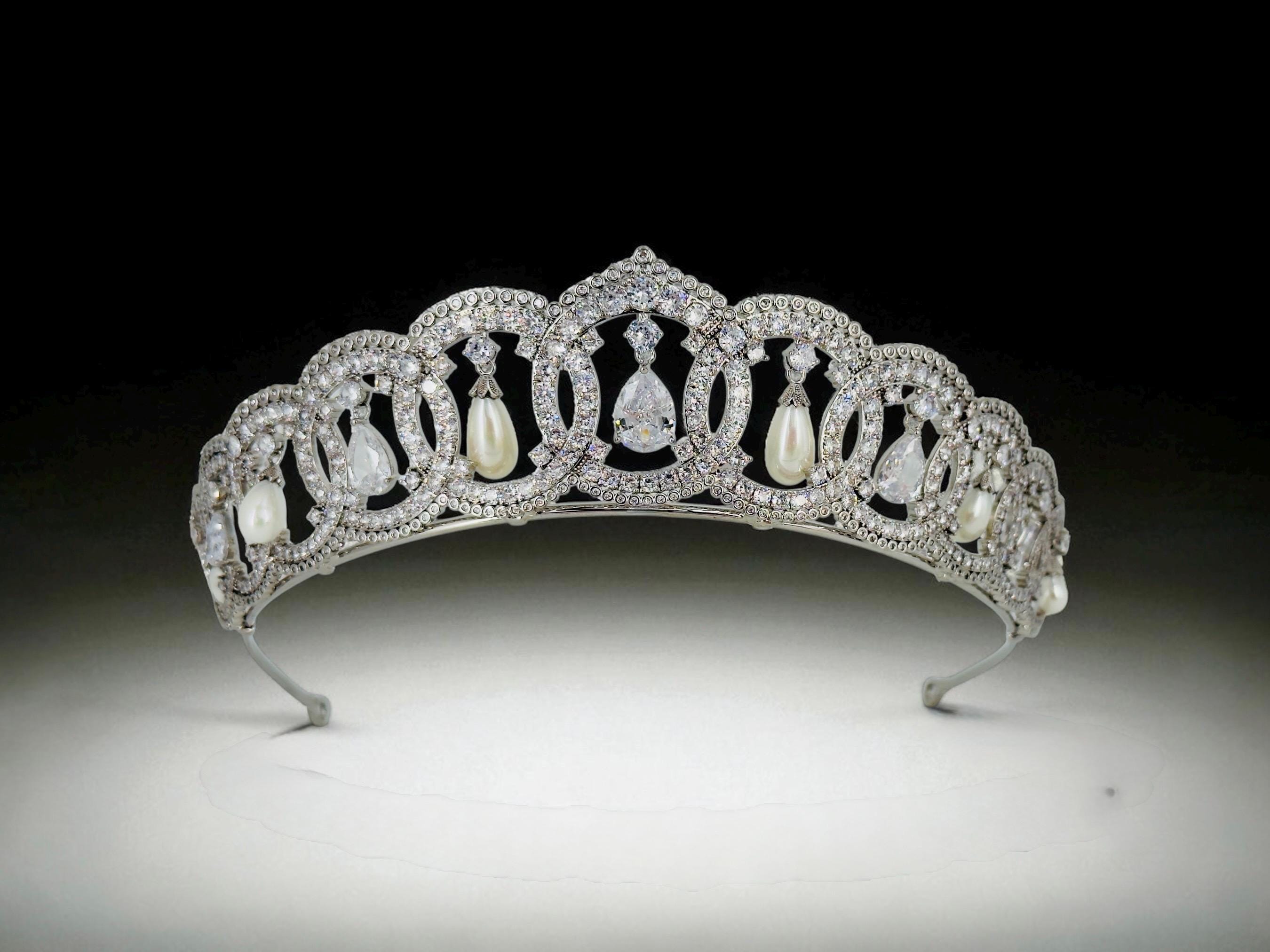 Leeds Pearl Diamond Loop Tiara Replica, Vladimir Inspired Wedding