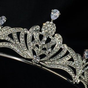 Art nouveau tiara, 1920s style tiara, Bridal headpiece, Swarovski tiara,  Art deco tiara,  Wedding hair jewelry, Vintage tiara replica