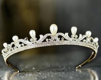 Pearl Bridal Tiara – Silver Crystal Wedding Crown – Vintage Scroll Diadem with Pearls – Elegant Hairpiece