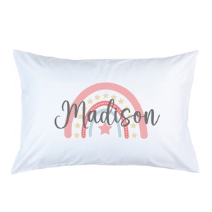 Rainbow Pillowcase ** Childrens Pillowcase ** Personalized Rainbow Pillowcase ** Custom Name Pillowcase ** Bedroom Decor Gift for Girl