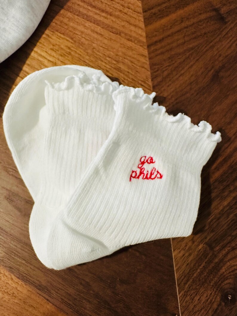 Embroidered Phils Socks | Philly Socks | Baseball Game Day Socks | Red Crew Socks | Philly Fan Gift | Cute Sports Socks bild 4