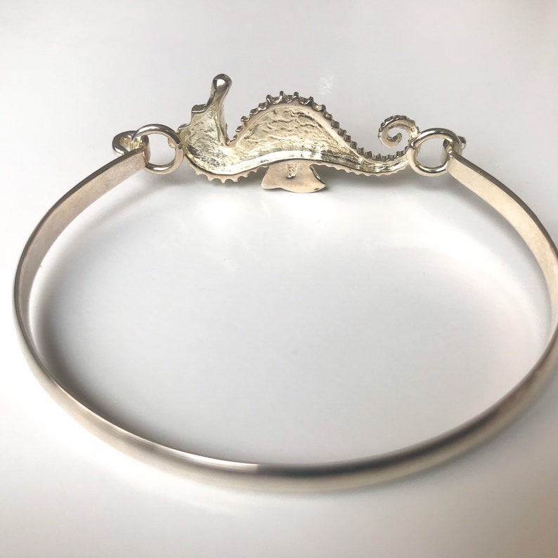 Mother-of-pearl seahorse bracelet