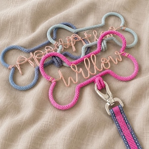 Personalised Knitted Wire dog lead hook. Strong wire Bone shaped, Pet Leash Hanger bild 1