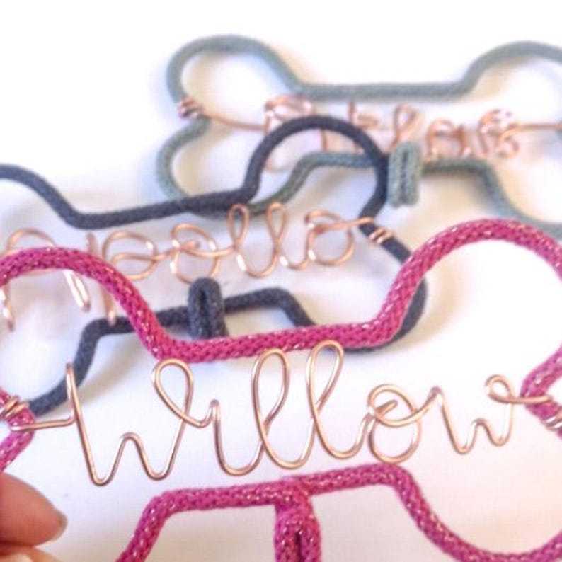 Personalised Knitted Wire dog lead hook. Strong wire Bone shaped, Pet Leash Hanger bild 16